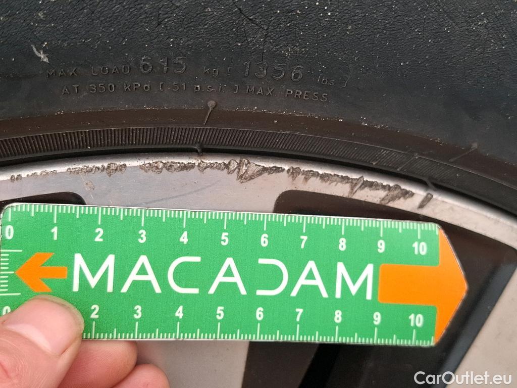  Mercedes  A-Klasse MERCEDES-BENZ Classe A Compact  2018  5P  Berline A 250 e Business Line 8GDCT #22