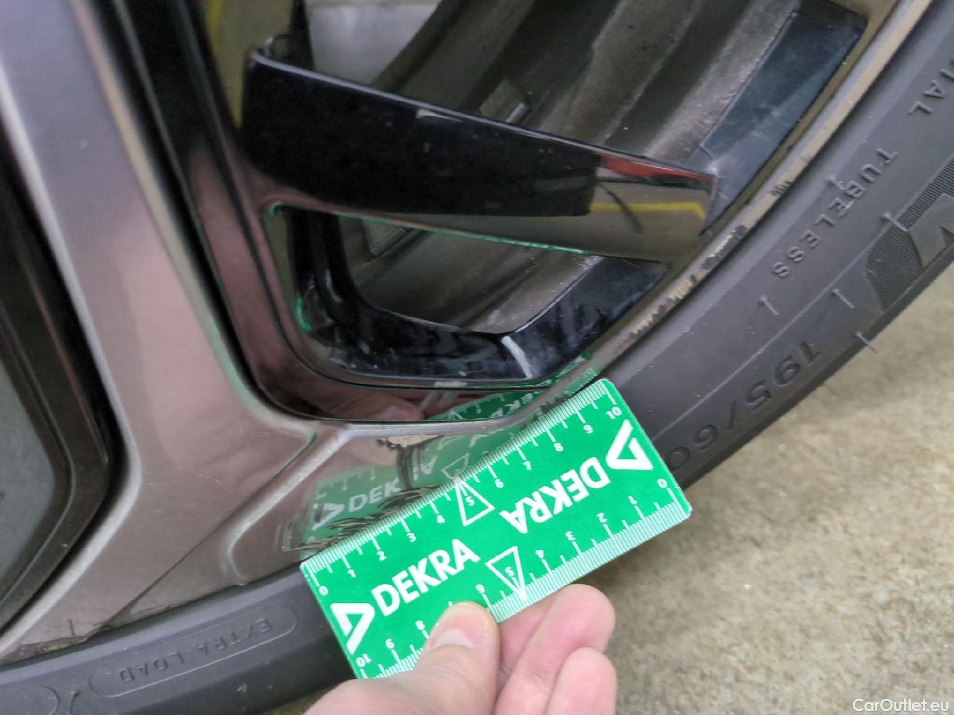  Citroen  C4  X Feel Pack 1.2 PureTech 130CV BVA8 6E #12