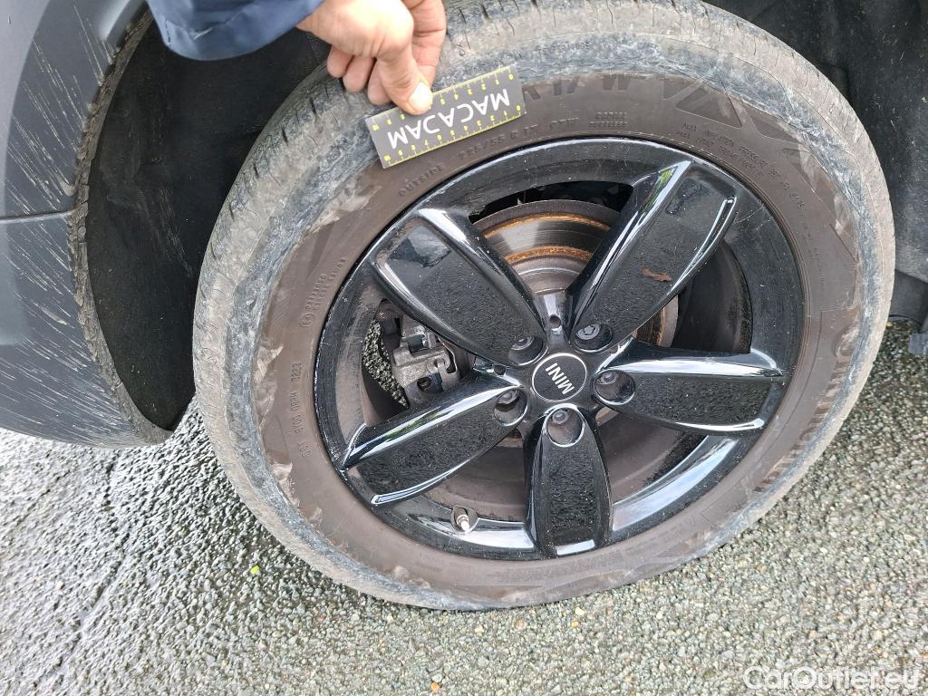  Mini  Countryman MINI  / 2020 / 5P / Crossover Cooper Essential 136 ch BVA7 #2