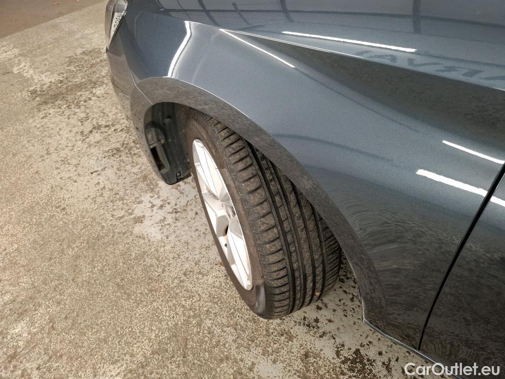  Seat  Leon SEAT  / 2020 / 5P / Berline 1.0 TSI 110 S&S Style Business #10