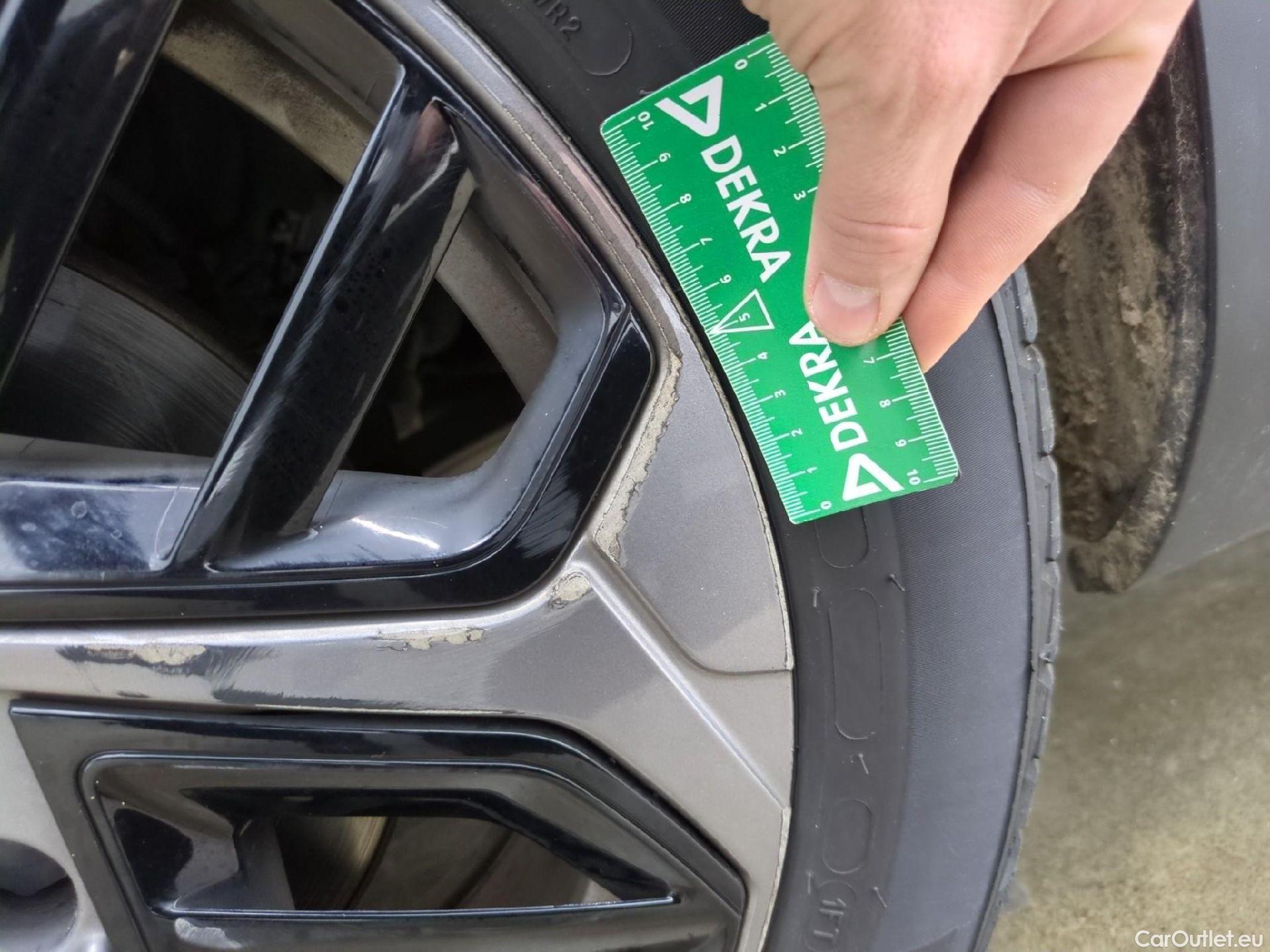  Citroen  C4  X Feel Pack 1.2 PureTech 130CV BVA8 6E #19