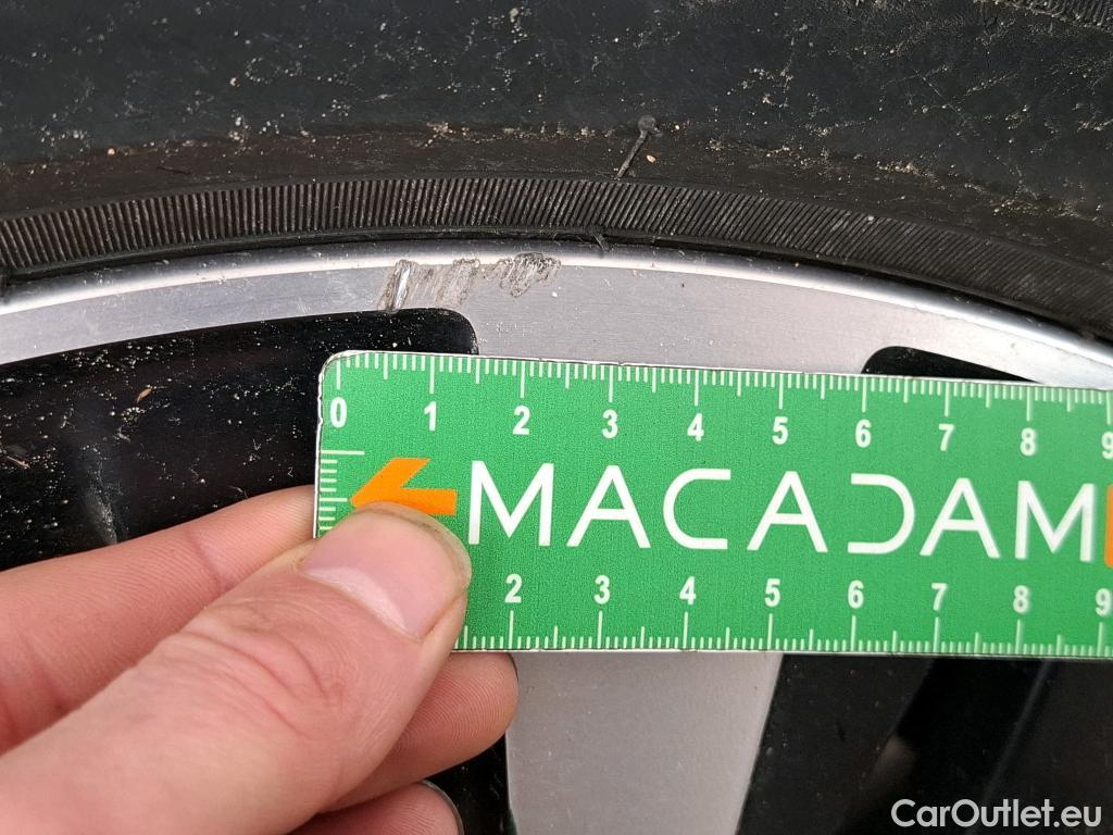  Mercedes  A-Klasse MERCEDES-BENZ Classe A Compact  2018  5P  Berline A 250 e Business Line 8GDCT #17