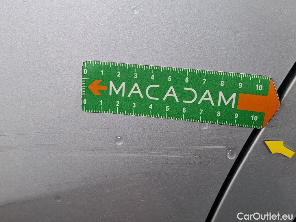  Mercedes  A-Klasse MERCEDES-BENZ Classe A Compact  2018  5P  Berline A 250 e Business Line 8GDCT #34