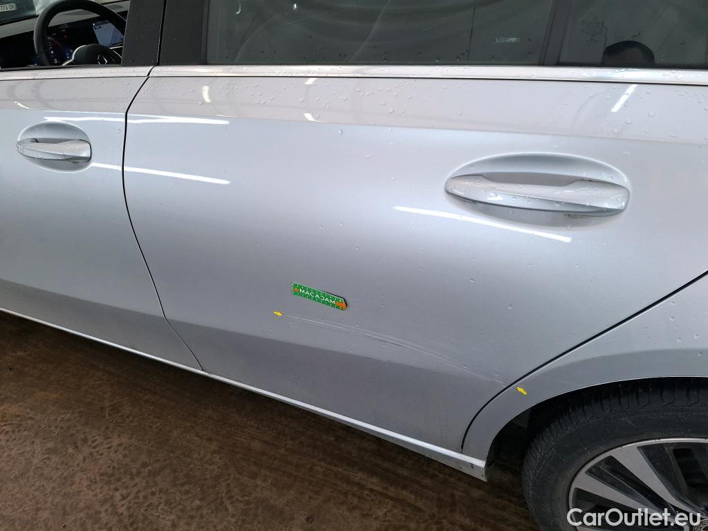  Mercedes  A-Klasse MERCEDES-BENZ Classe A Compact  2018  5P  Berline A 250 e Business Line 8GDCT #31