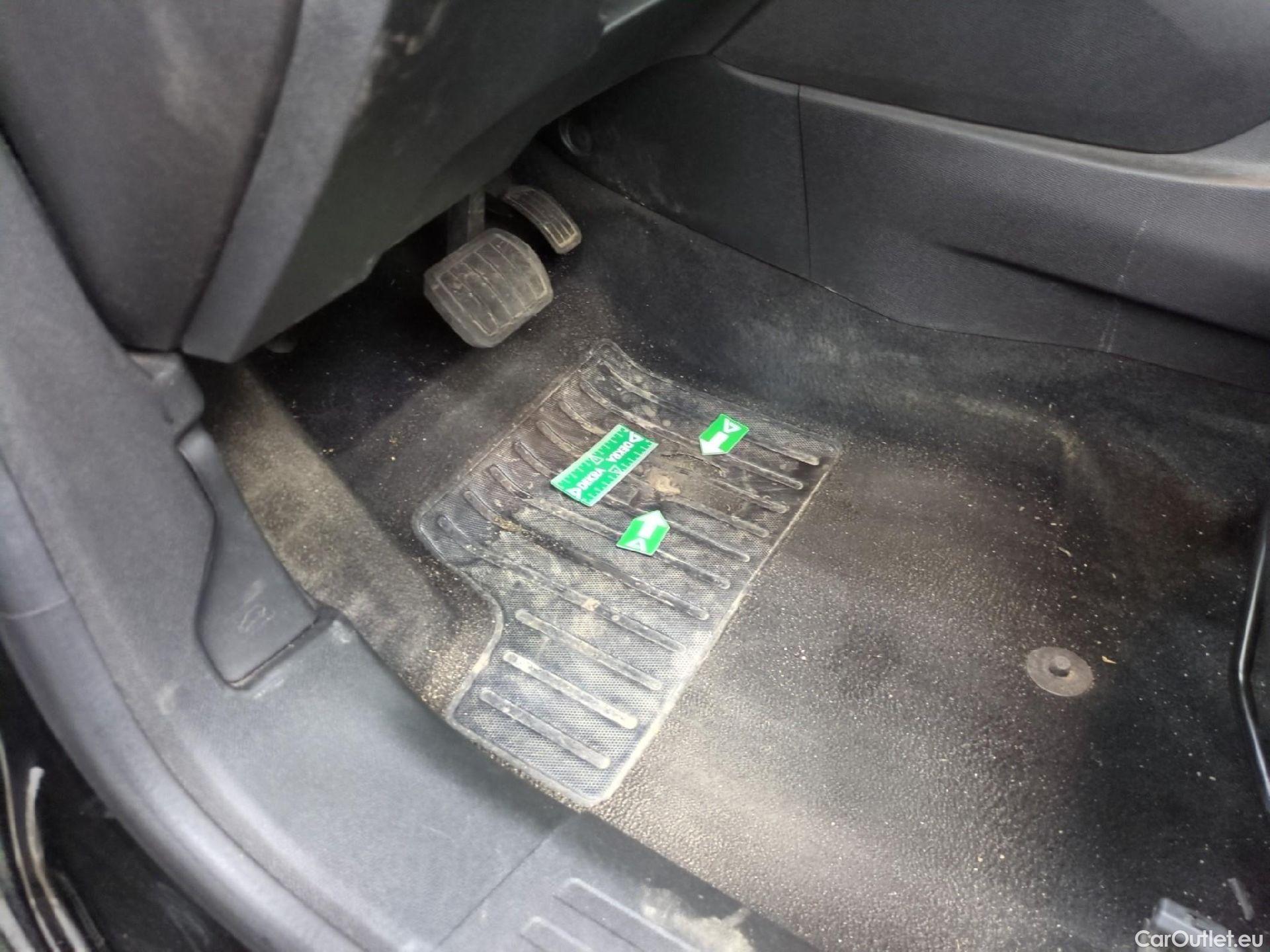  Citroen  C4  X Feel Pack 1.2 PureTech 130CV BVA8 6E #1