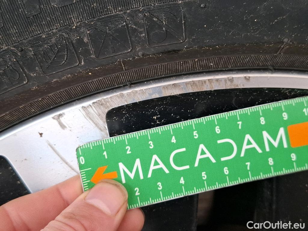  Mercedes  A-Klasse MERCEDES-BENZ Classe A Compact  2018  5P  Berline A 250 e Business Line 8GDCT #16