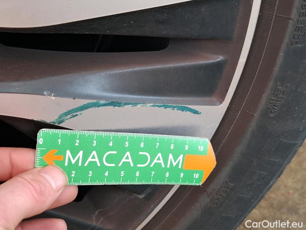  Mercedes  A-Klasse MERCEDES-BENZ Classe A Compact  2018  5P  Berline A 250 e Business Line 8GDCT #11