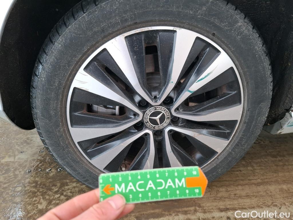  Mercedes  A-Klasse MERCEDES-BENZ Classe A Compact  2018  5P  Berline A 250 e Business Line 8GDCT #15