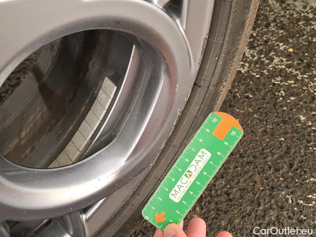  Alfa Romeo  TONALE ALFA ROMEO  / 2022 / 5P / SUV 1.3T PHEV 280 AT6 Q4 Edizione Speciale(SP) #17