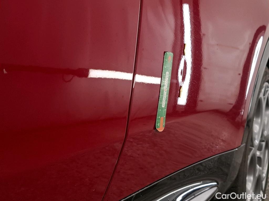  Alfa Romeo  TONALE ALFA ROMEO  / 2022 / 5P / SUV 1.3T PHEV 280 AT6 Q4 Edizione Speciale(SP) #12