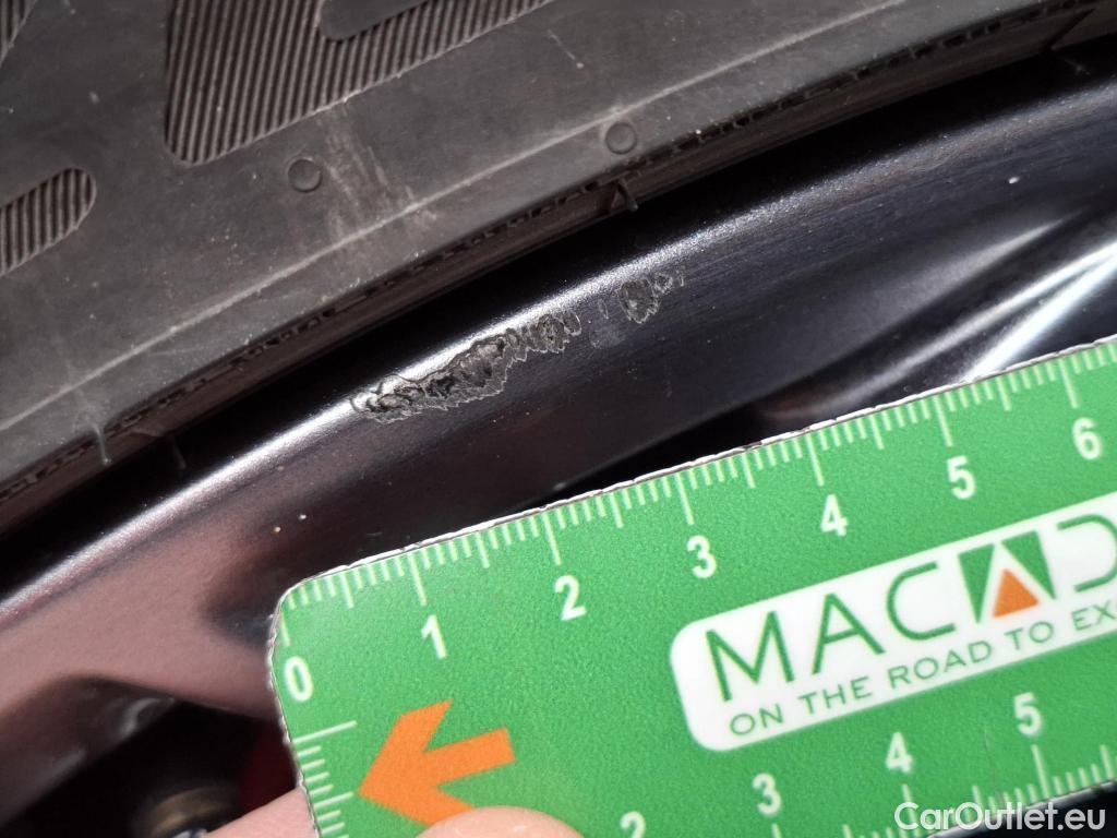  Alfa Romeo  TONALE ALFA ROMEO  / 2022 / 5P / SUV 1.3T PHEV 280 AT6 Q4 Edizione Speciale(SP) #7