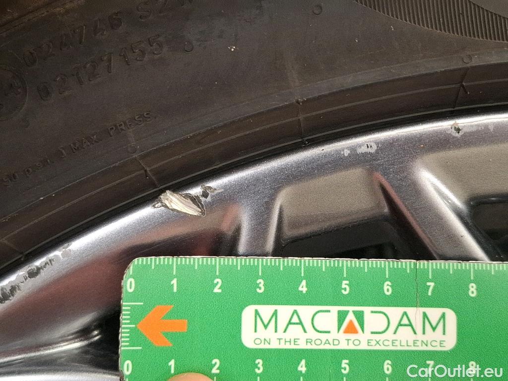  Alfa Romeo  TONALE ALFA ROMEO  / 2022 / 5P / SUV 1.3T PHEV 280 AT6 Q4 Edizione Speciale(SP) #3