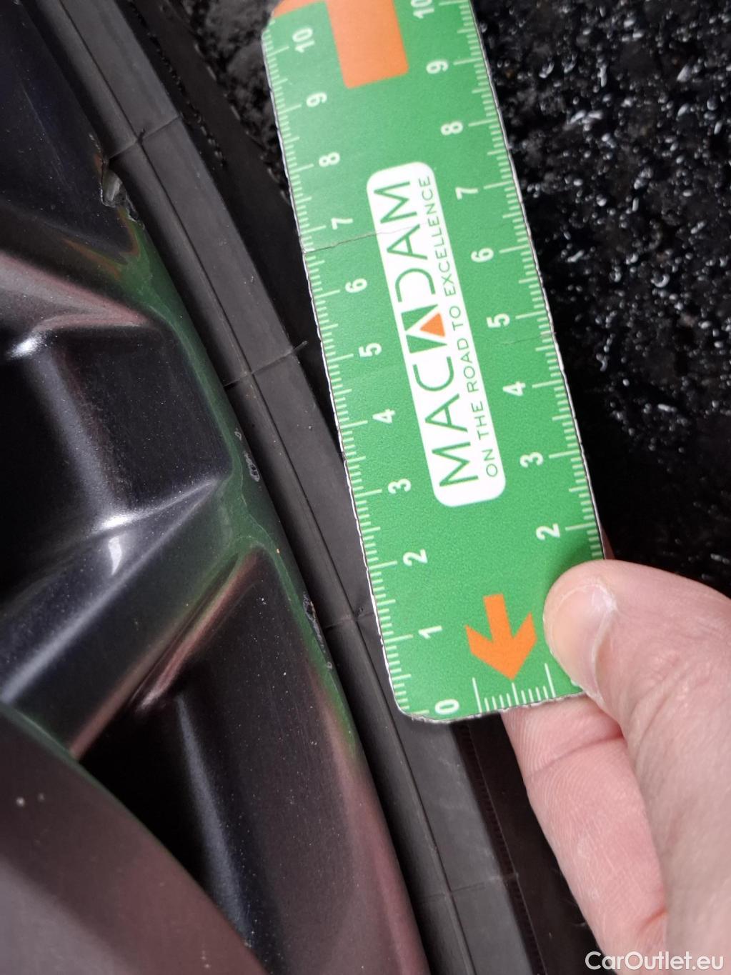  Alfa Romeo  TONALE ALFA ROMEO  / 2022 / 5P / SUV 1.3T PHEV 280 AT6 Q4 Edizione Speciale(SP) #6