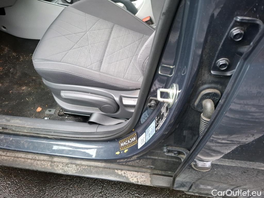  Hyundai  Bayon HYUNDAI  / 2021 / 5P / SUV 1.0 T-GDI 100 HYBRID 48V INTUITIVE #4