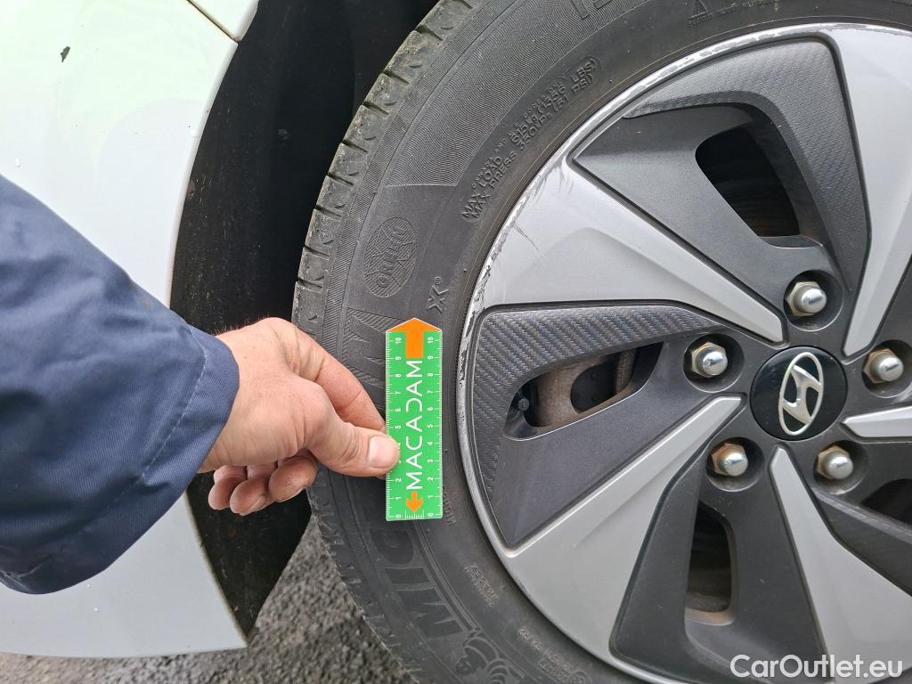  Hyundai   Ioniq Ioniq Business Hybrid 1.6 GDI 140CV BVA6 E6 #18