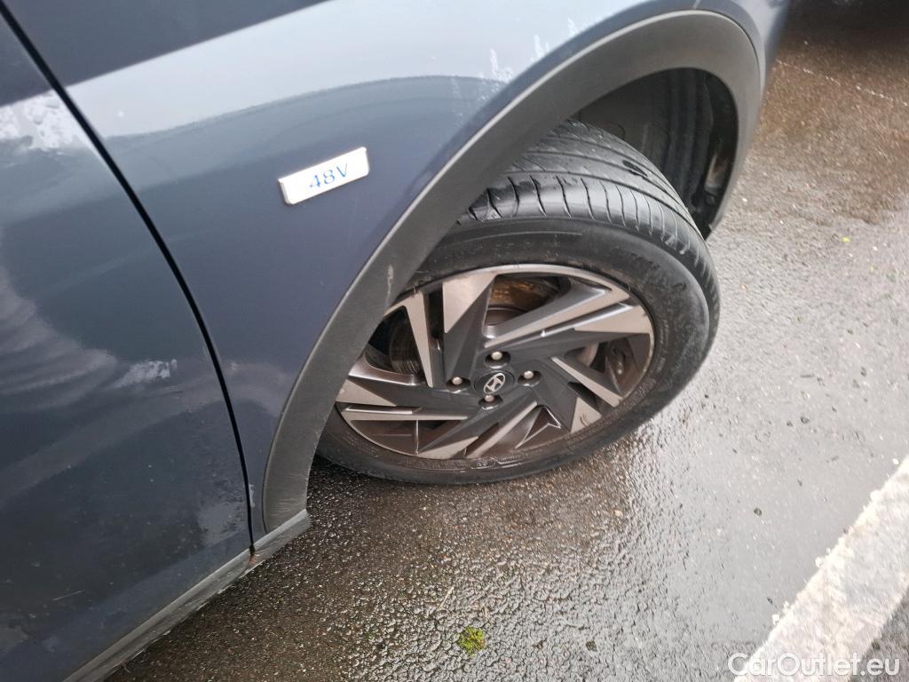  Hyundai  Bayon HYUNDAI  / 2021 / 5P / SUV 1.0 T-GDI 100 HYBRID 48V INTUITIVE #1