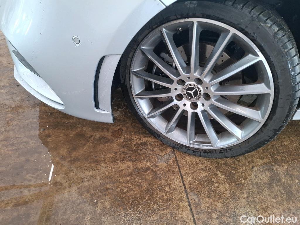  Mercedes  A-Klasse MERCEDES-BENZ Classe A Berline / 2018 / 4P / Berline A 250 e AMG Line 8G-DCT #16