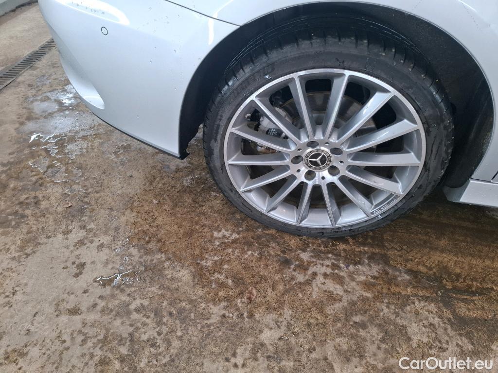  Mercedes  A-Klasse MERCEDES-BENZ Classe A Berline / 2018 / 4P / Berline A 250 e AMG Line 8G-DCT #31