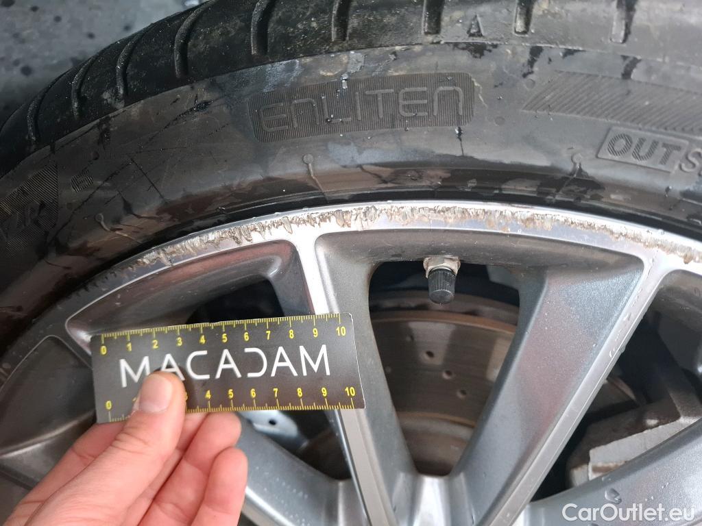  Mercedes  A-Klasse MERCEDES-BENZ Classe A Berline / 2018 / 4P / Berline A 250 e AMG Line 8G-DCT #26