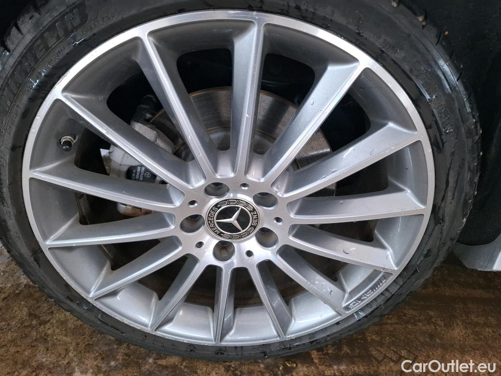  Mercedes  A-Klasse MERCEDES-BENZ Classe A Berline / 2018 / 4P / Berline A 250 e AMG Line 8G-DCT #32