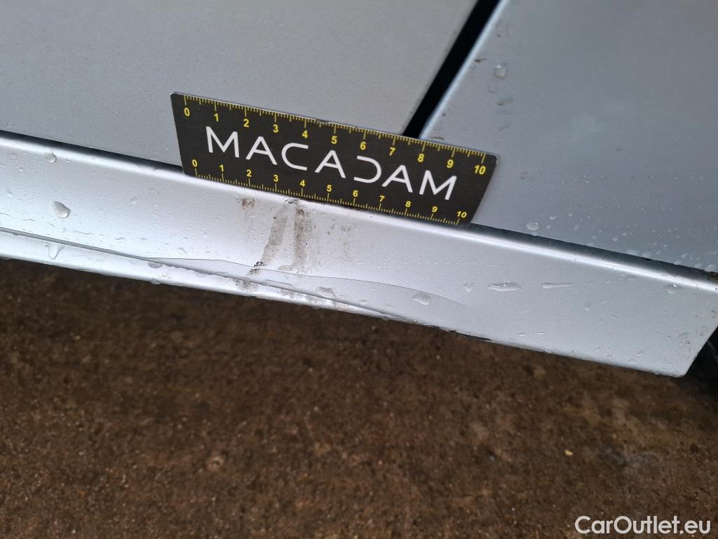  Mercedes  A-Klasse MERCEDES-BENZ Classe A Berline / 2018 / 4P / Berline A 250 e AMG Line 8G-DCT #9