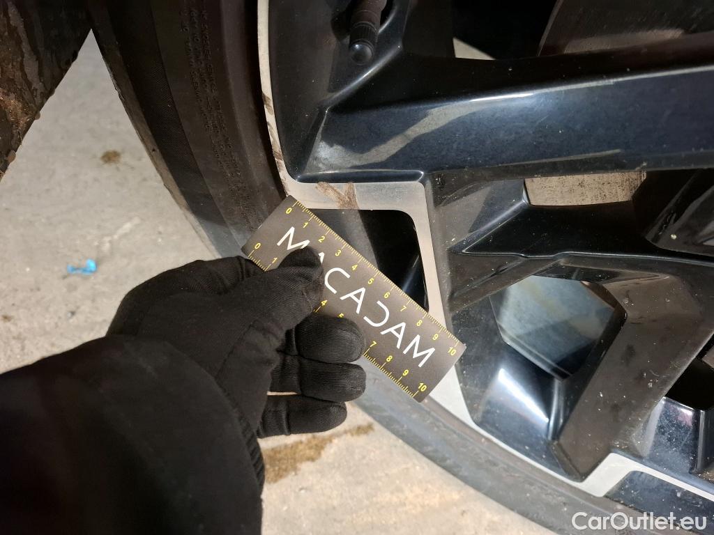  KIA  Sportage KIA  / 2021 / 5P / SUV 1.6 T-GDI 265 PHEV AUTO 4WD GT-L PREM BU #4