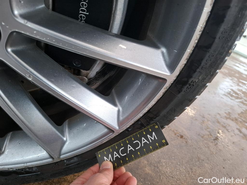  Mercedes  A-Klasse MERCEDES-BENZ Classe A Berline / 2018 / 4P / Berline A 250 e AMG Line 8G-DCT #28