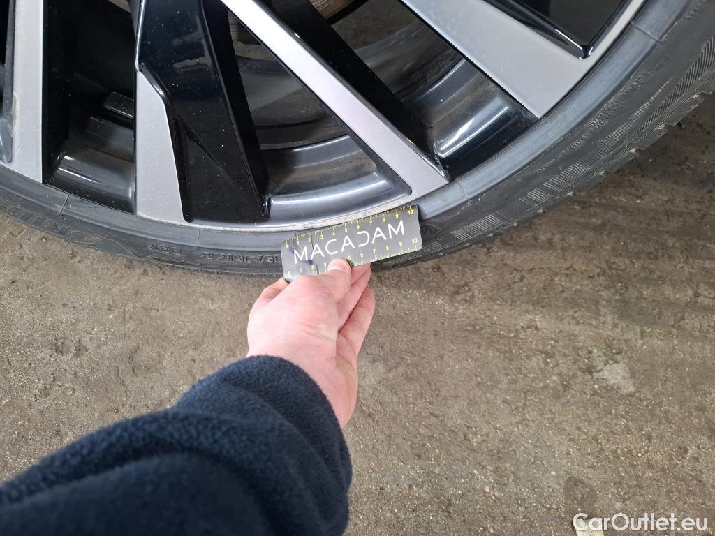  Peugeot  508 PEUGEOT  SW / 2018 / 5P / Break HYBRID 225 E-EAT8 GT #4