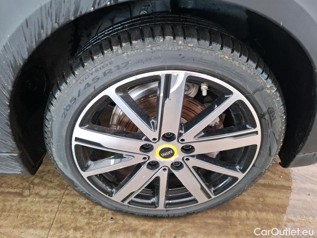  Mini  Mini   / 2021 / 3P / Berline Cooper SE Finition  Yours 184 ch BVA #2