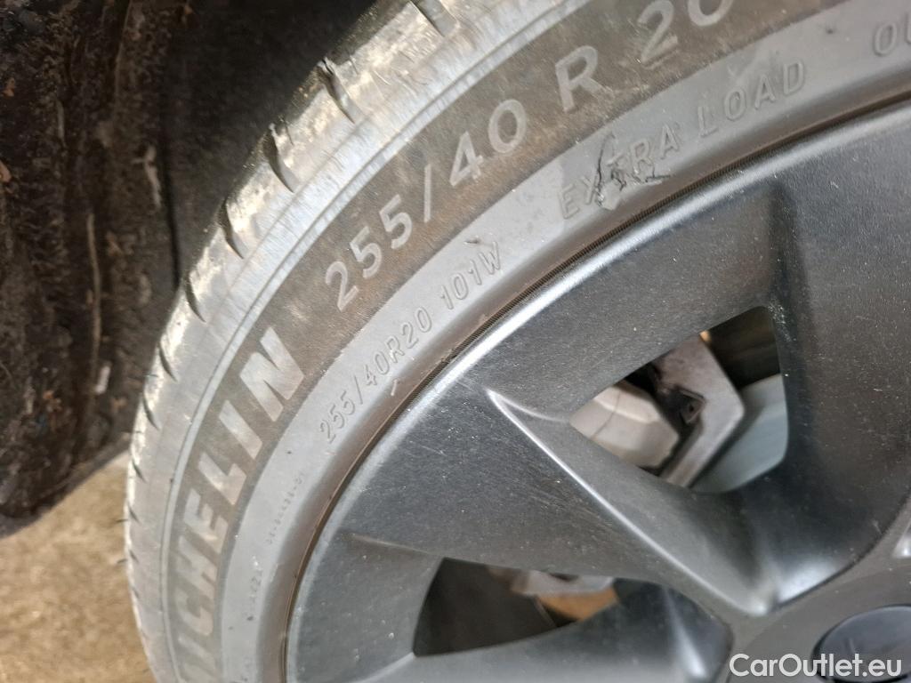  Tesla  Model Y TESLA  / 2020 / 5P / SUV Grande Autonomie RWD #8