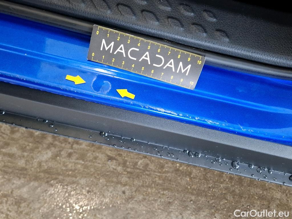  Toyota  C-HR TOYOTA  5p Berline 1.8 HYBRIDE 122 GRAPHIC #14