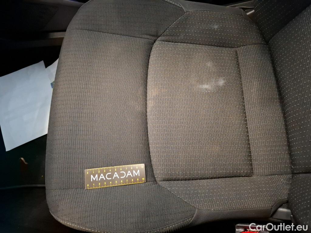  Toyota  C-HR TOYOTA  5p Berline 1.8 HYBRIDE 122 GRAPHIC #17