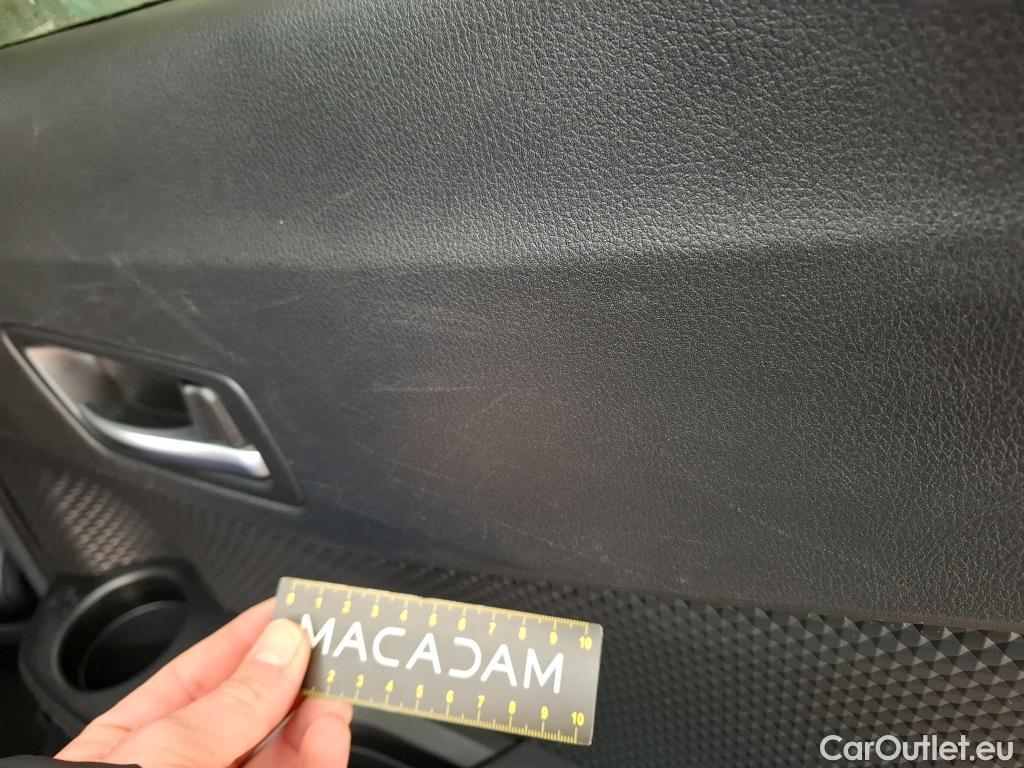  Toyota  C-HR TOYOTA  5p Berline 1.8 HYBRIDE 122 GRAPHIC #6