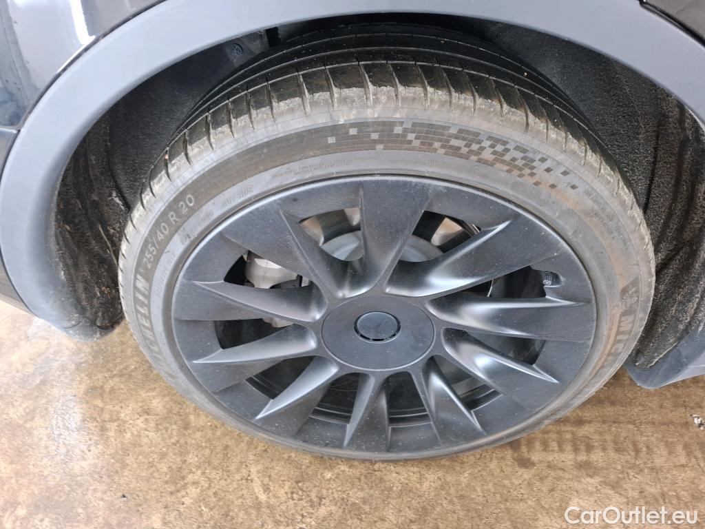  Tesla  Model Y TESLA  / 2020 / 5P / SUV Grande Autonomie RWD #5