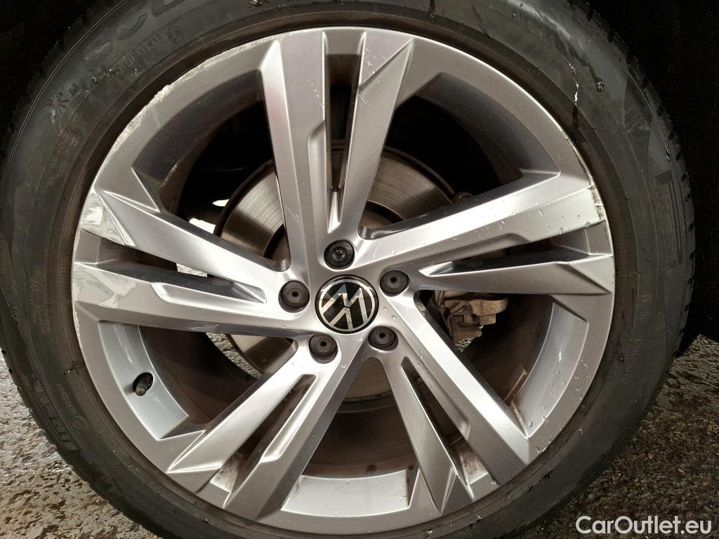  Volkswagen  Tiguan VOLKSWAGEN  / 2020 / 5P / SUV 1.4 eHybrid 245 DSG6 R-Line #2