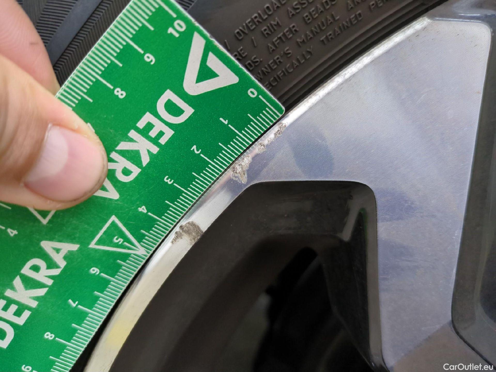  Toyota  Yaris Cross TOYOTA  Hybride / 2021 / 5P / SUV 1.5 HYBRID 116H DESIGN AUTO #4