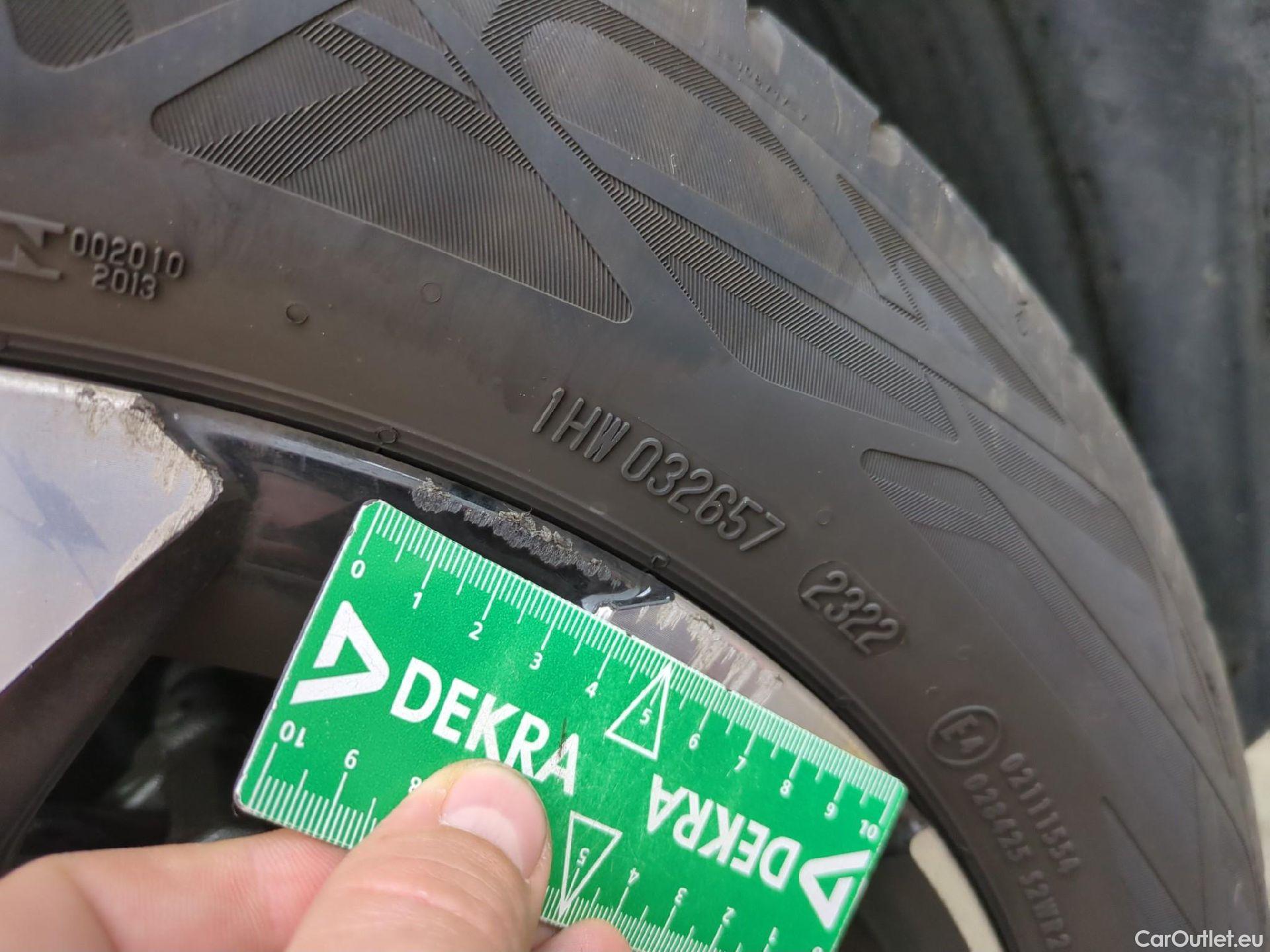  Toyota  Yaris Cross TOYOTA  Hybride / 2021 / 5P / SUV 1.5 HYBRID 116H DESIGN AUTO #6