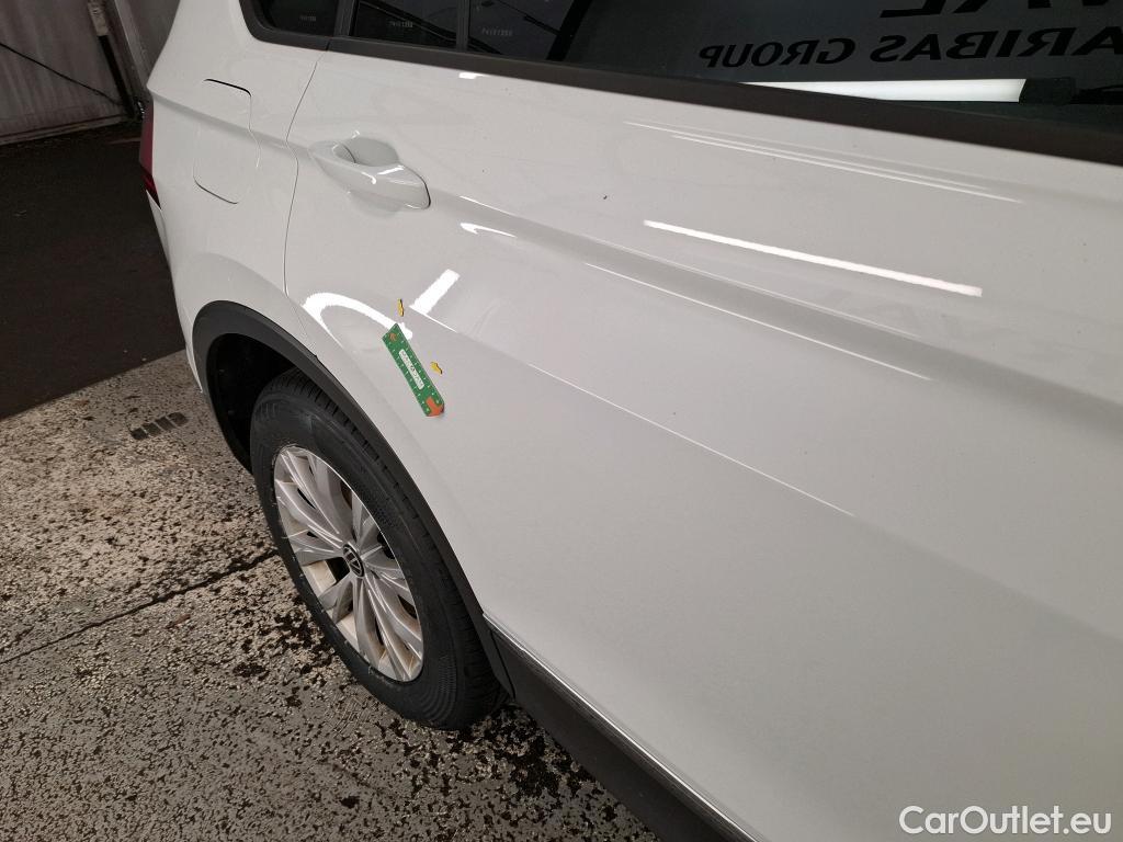  Volkswagen  Tiguan VOLKSWAGEN  / 2020 / 5P / SUV 1.4 eHybrid 245 DSG6 Life Business #3