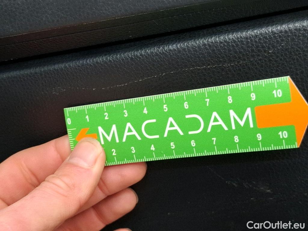  Toyota  Yaris TOYOTA  Hybride / 2019 / 5P / Berline Hybride 116h France Business Stage Acad #24