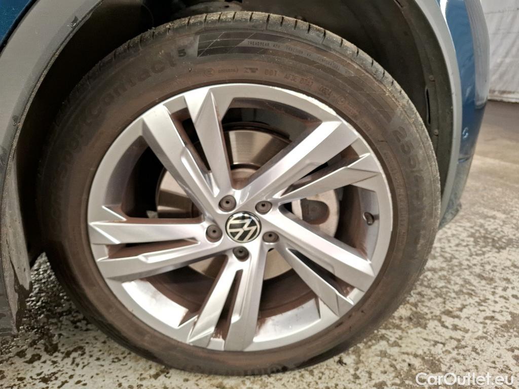  Volkswagen  Tiguan VOLKSWAGEN  / 2020 / 5P / SUV 1.4 eHybrid 245 DSG6 R-Line #24