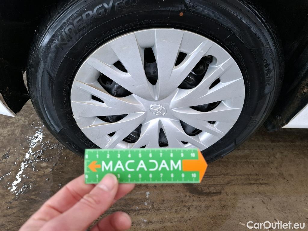  Toyota  Yaris TOYOTA  Hybride / 2019 / 5P / Berline Hybride 116h France Business Stage Acad #36