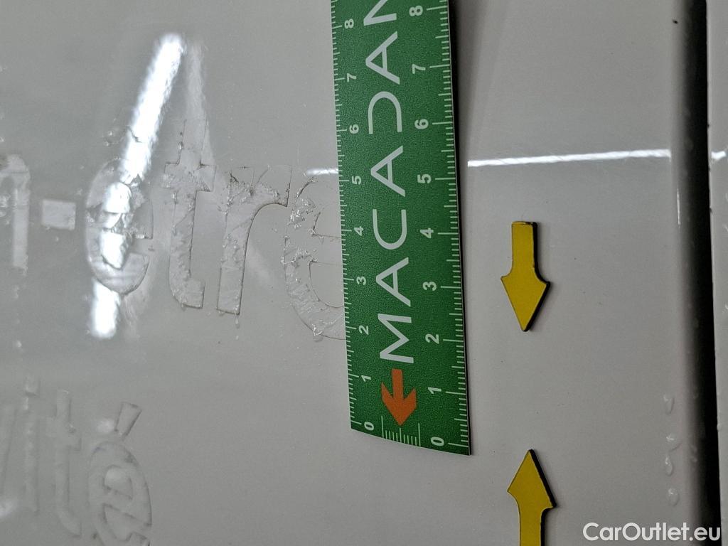  Toyota  Yaris TOYOTA  Hybride / 2019 / 5P / Berline Hybride 116h France Business Stage Acad #35