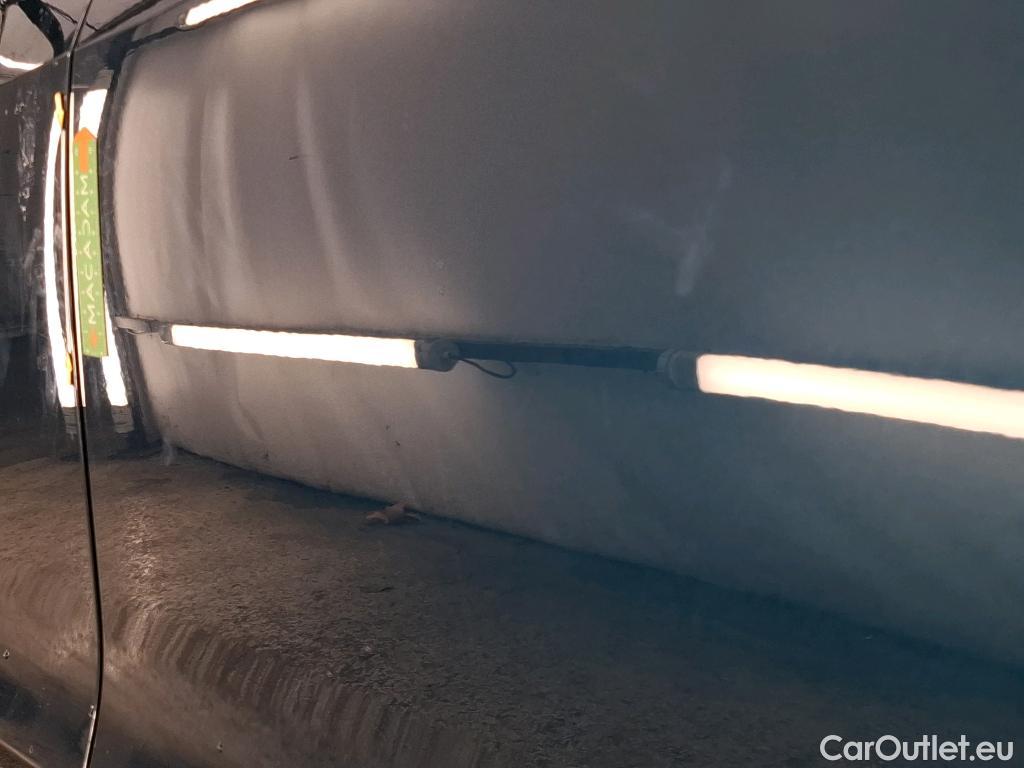  Volkswagen  Tiguan VOLKSWAGEN  / 2020 / 5P / SUV 1.4 eHybrid 245 DSG6 R-Line #16