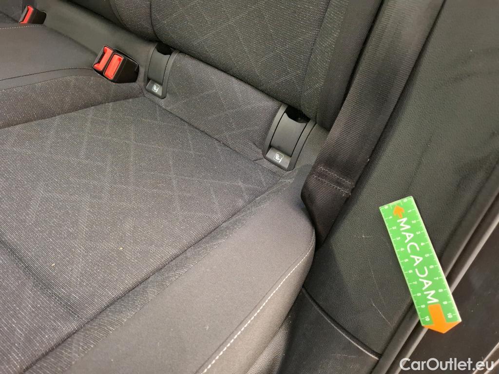  Volkswagen  Golf  VOLKSWAGEN SW / 2020 / 5P / Break 1.5 eTSI OPF 130 DSG7 Life Business #4