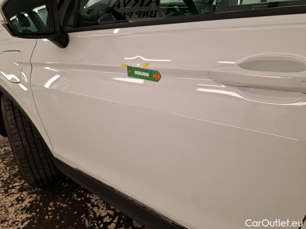  Volkswagen  Tiguan VOLKSWAGEN  / 2020 / 5P / SUV 1.4 eHybrid 245 DSG6 Life Business #1