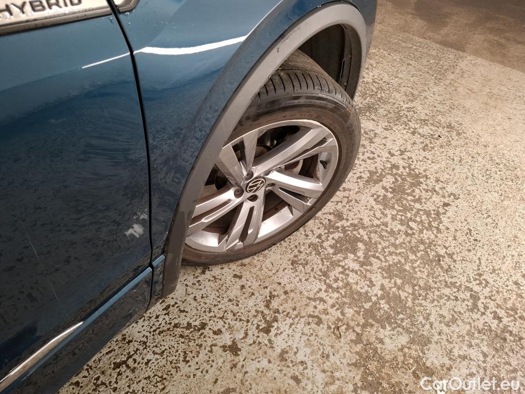  Volkswagen  Tiguan VOLKSWAGEN  / 2020 / 5P / SUV 1.4 eHybrid 245 DSG6 R-Line #9