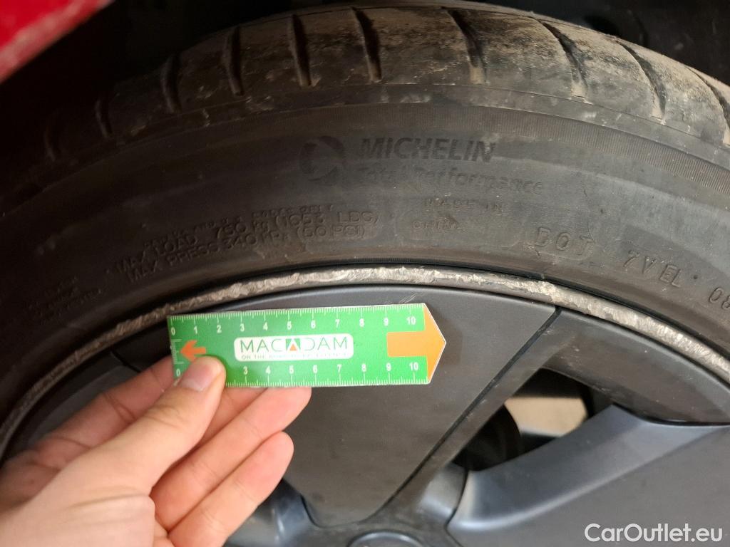  Tesla  Model 3 TESLA   2018 4P  Berline Grande Autonomie #38