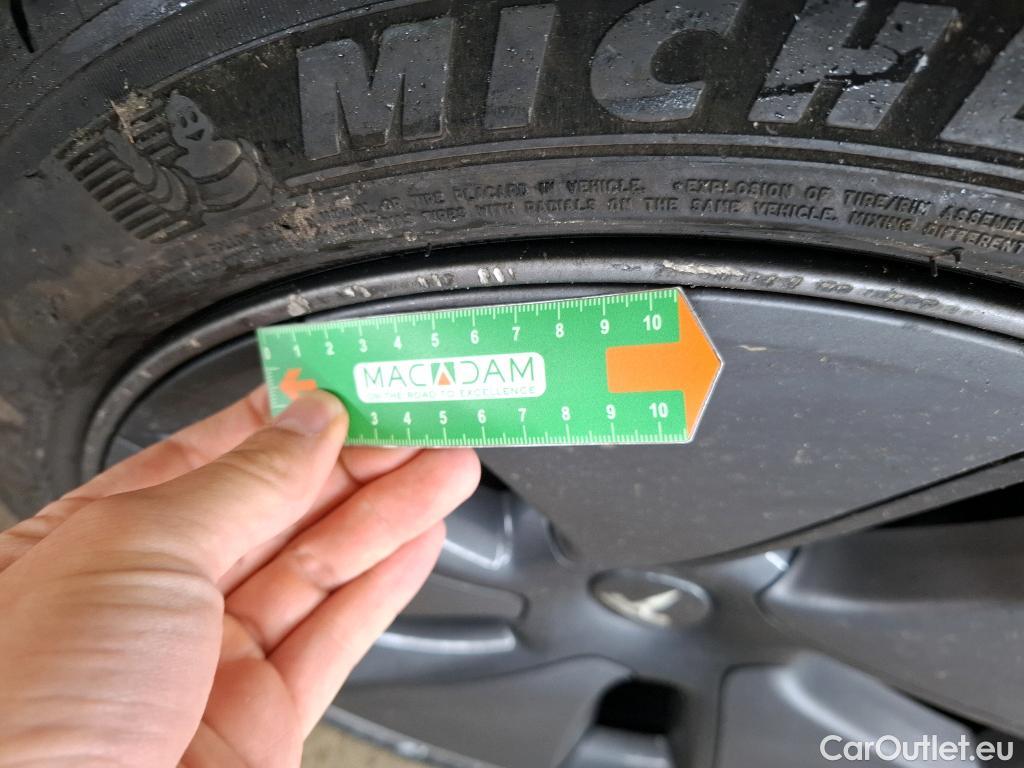  Tesla  Model 3 TESLA   2018 4P  Berline Grande Autonomie #29