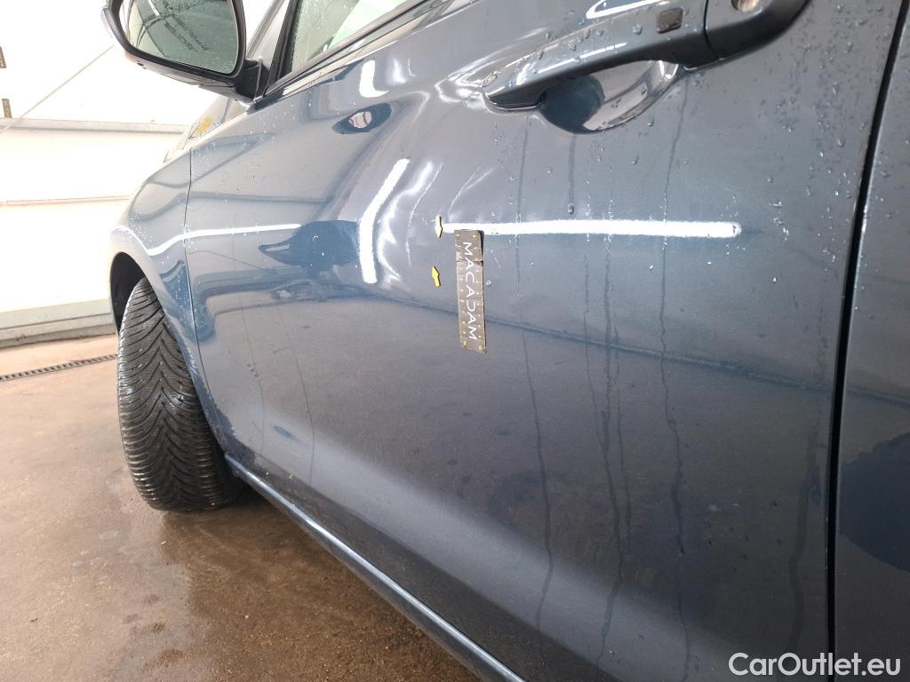  Hyundai  i30  Business 1.6 CRDi 115CV BVA7 E6d #17