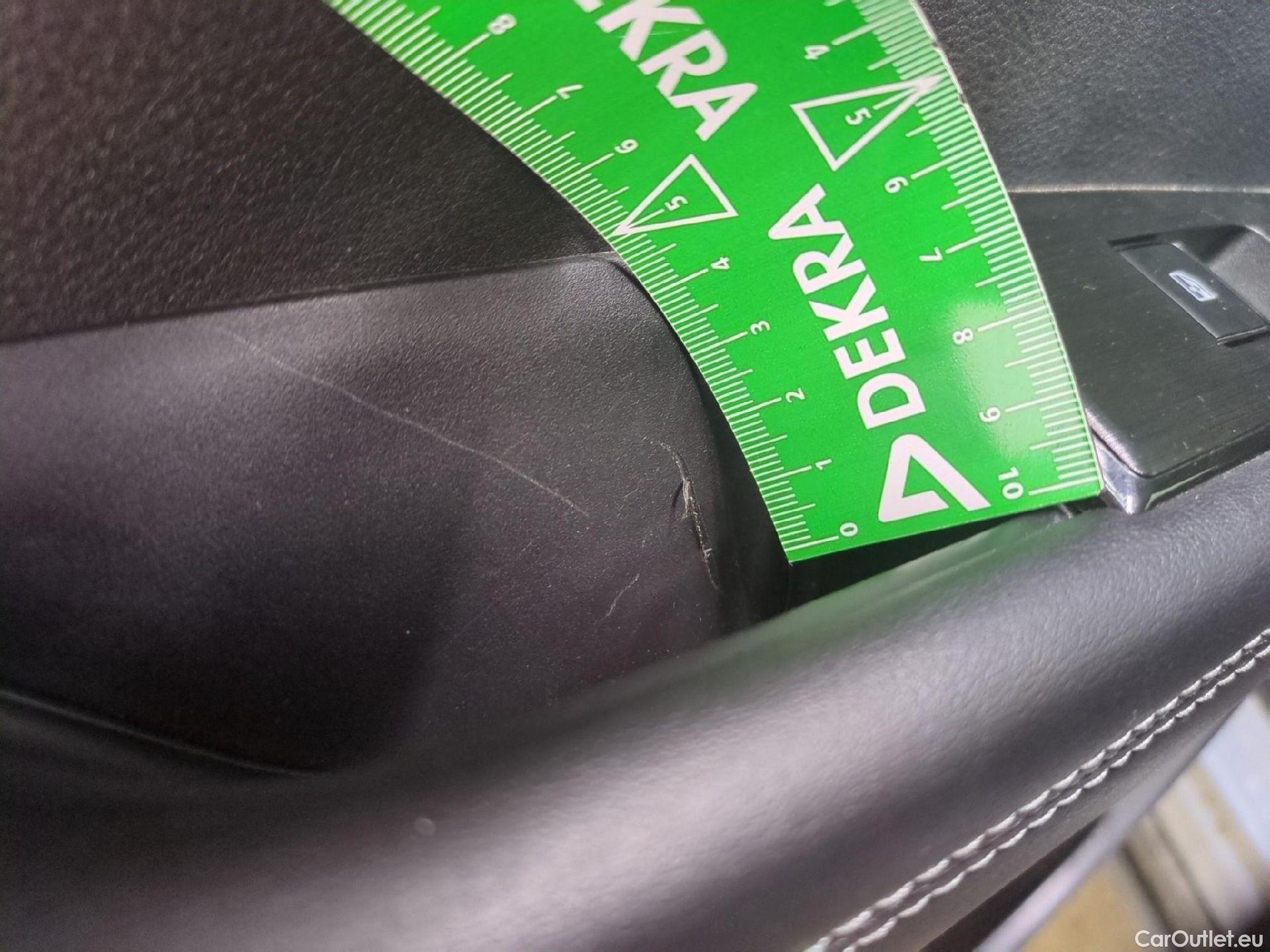  Nissan  Qashqai NISSAN  / 2021 / 5P / Crossover 1.3 MHEV 158ch Xtronic N-Style(SP) #12